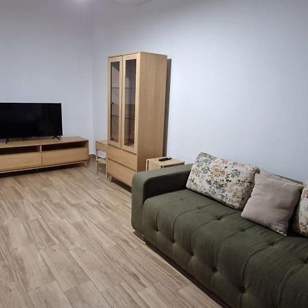 Apartamente Livada รึมนิคูวัลเจีย ภายนอก รูปภาพ