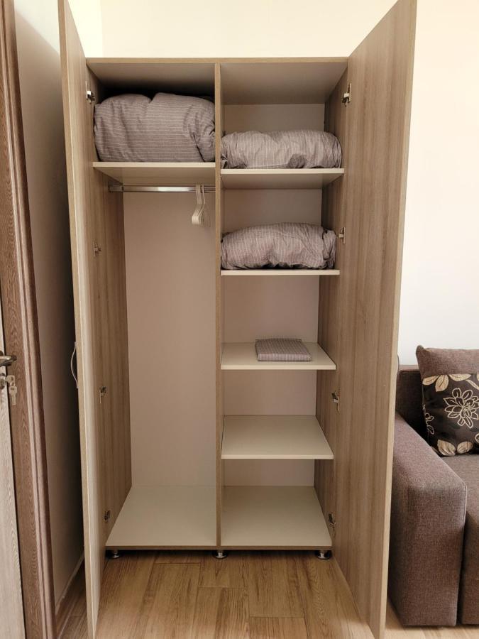 Apartamente Livada รึมนิคูวัลเจีย ภายนอก รูปภาพ