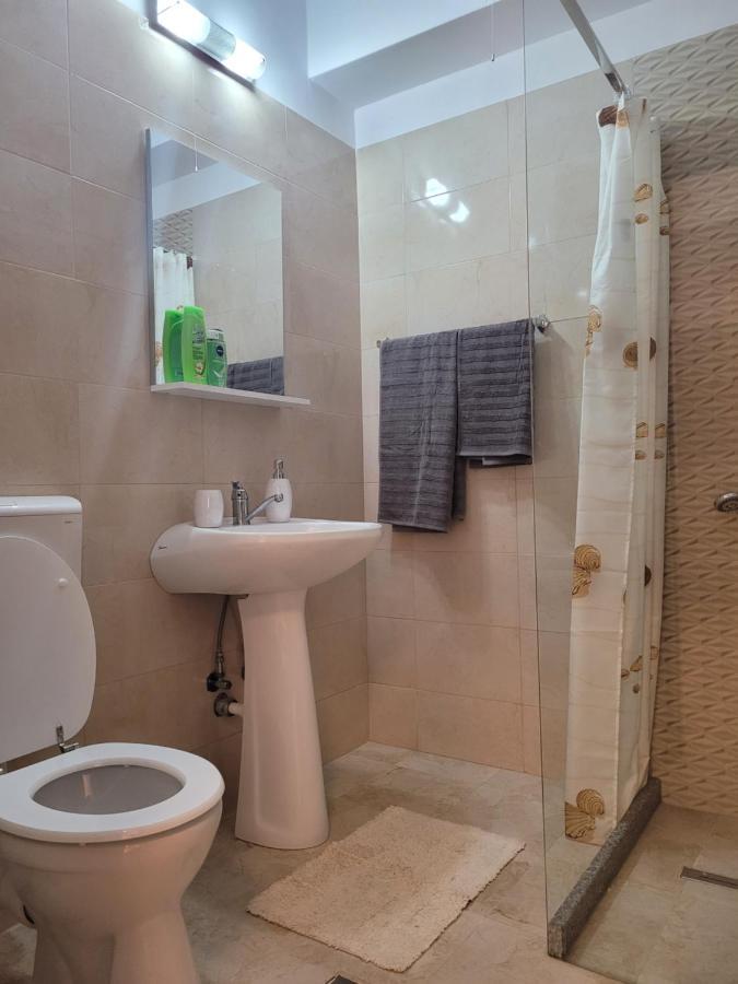 Apartamente Livada รึมนิคูวัลเจีย ภายนอก รูปภาพ