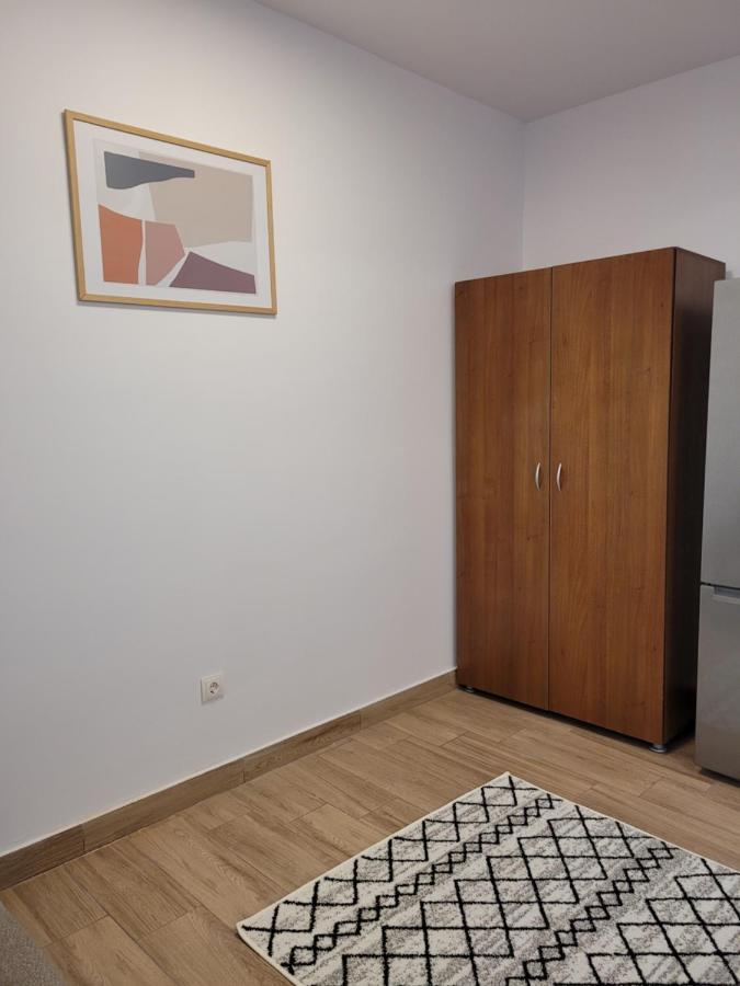 Apartamente Livada รึมนิคูวัลเจีย ภายนอก รูปภาพ